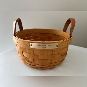 Longaberger 1998 | Quilt With Judy | Round Button Basket | Leather Handles